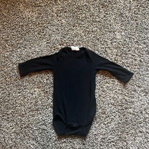 EUC Black Kyte Onsie